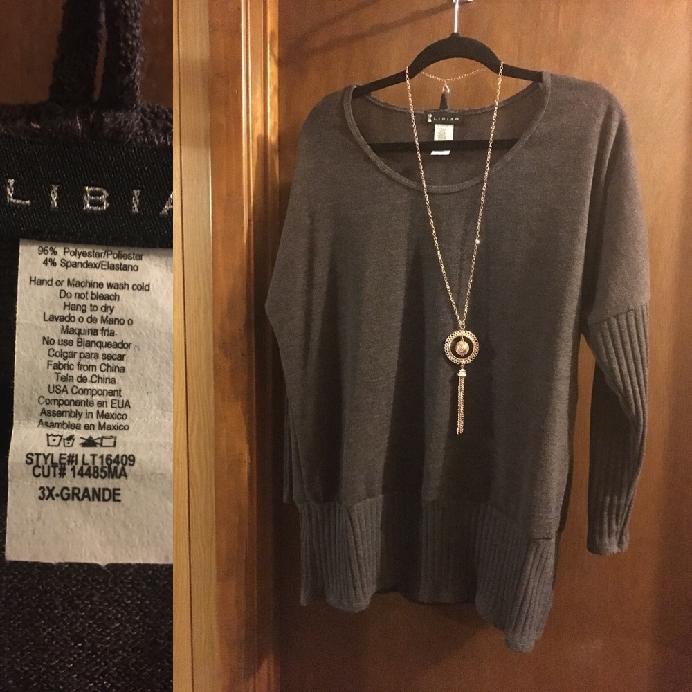 Charcoal sweater with removable necklace